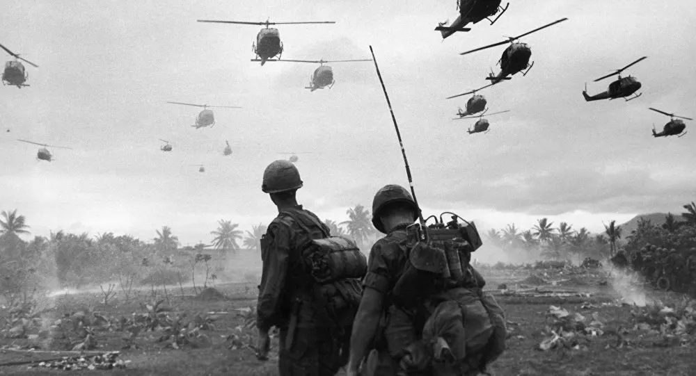 Capa: A Guerra do Vietnã – A Batalha Que a Midia Venceu